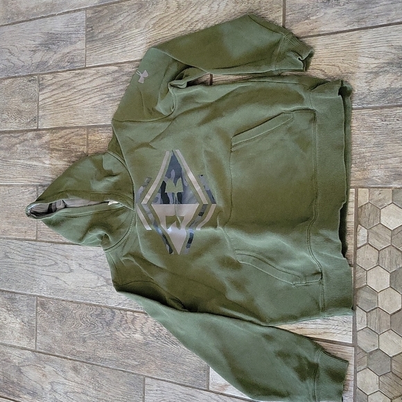 Under Armour Other - Under Armour olive green hooded sweatshirt medium